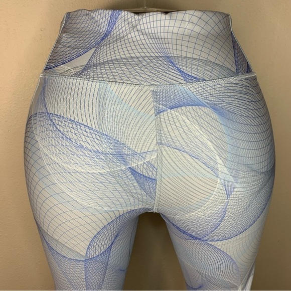 Small Reebok Blue White Geometric Print Speed Wick Athletic Leggings Activewear - Picture 7 of 10